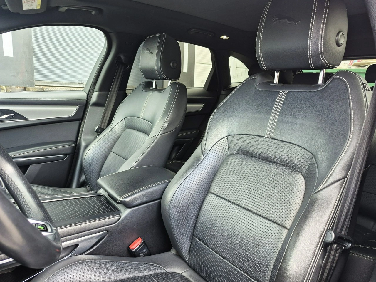 Jaguar F-Pace - Zdjęcie 21