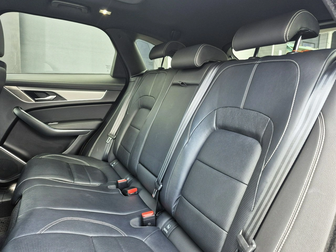 Jaguar F-Pace - Zdjęcie 25