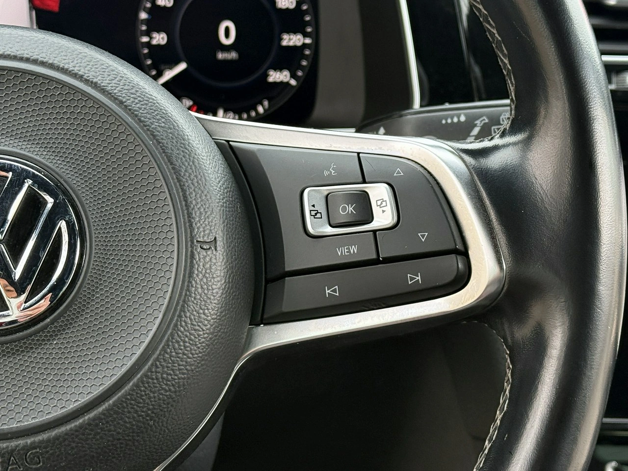 Volkswagen Golf - Zdjęcie 9