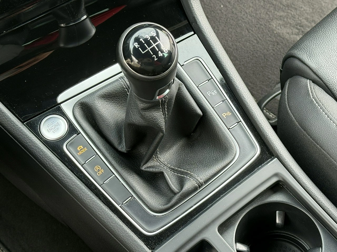 Volkswagen Golf - Zdjęcie 15