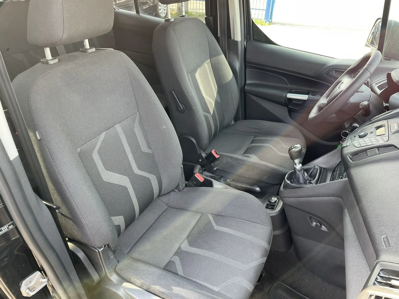 Ford Tourneo Connect - Zdjęcie 9