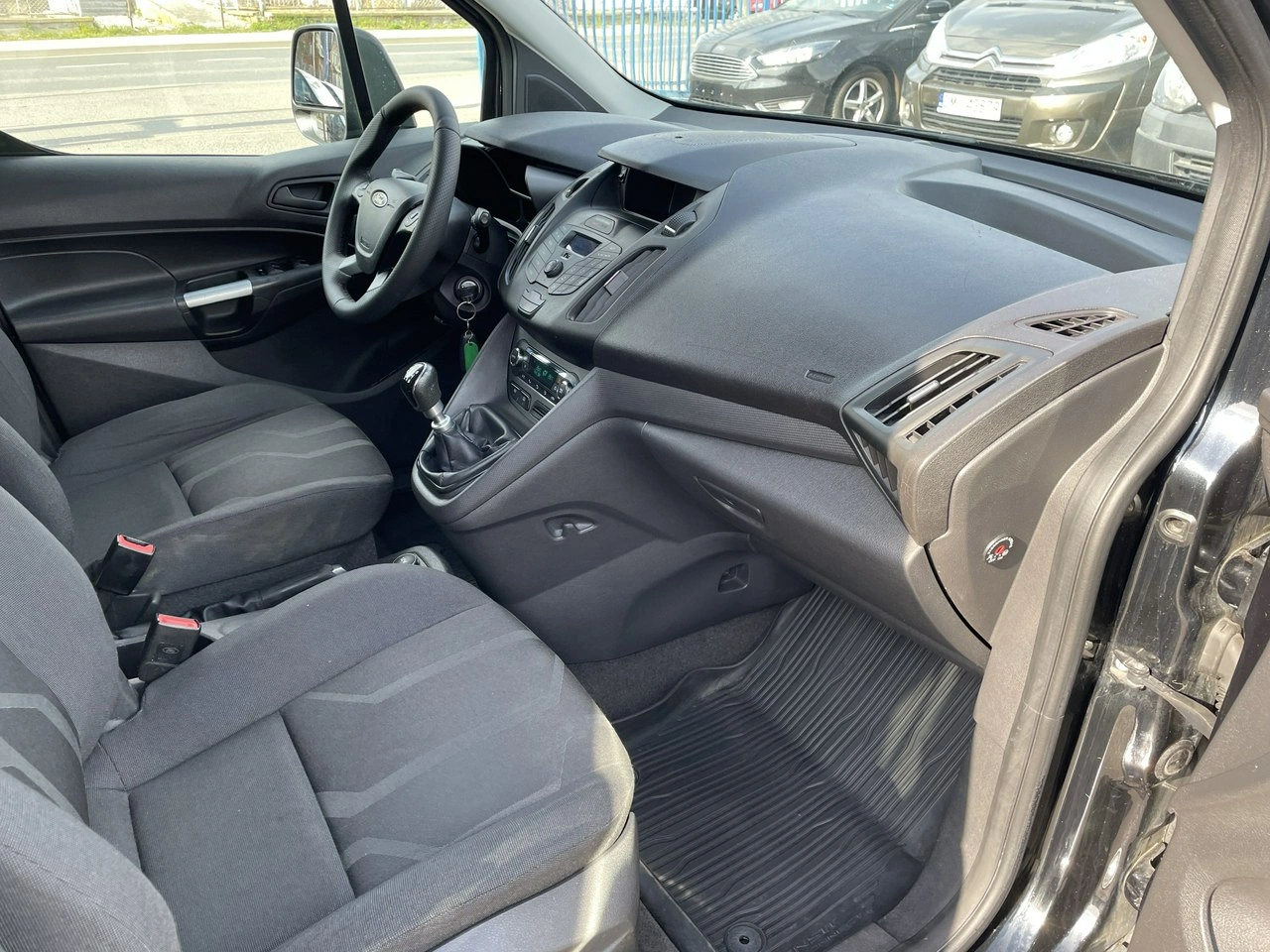 Ford Tourneo Connect - Zdjęcie 14