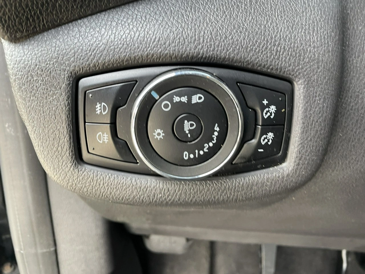 Ford Tourneo Connect - Zdjęcie 16