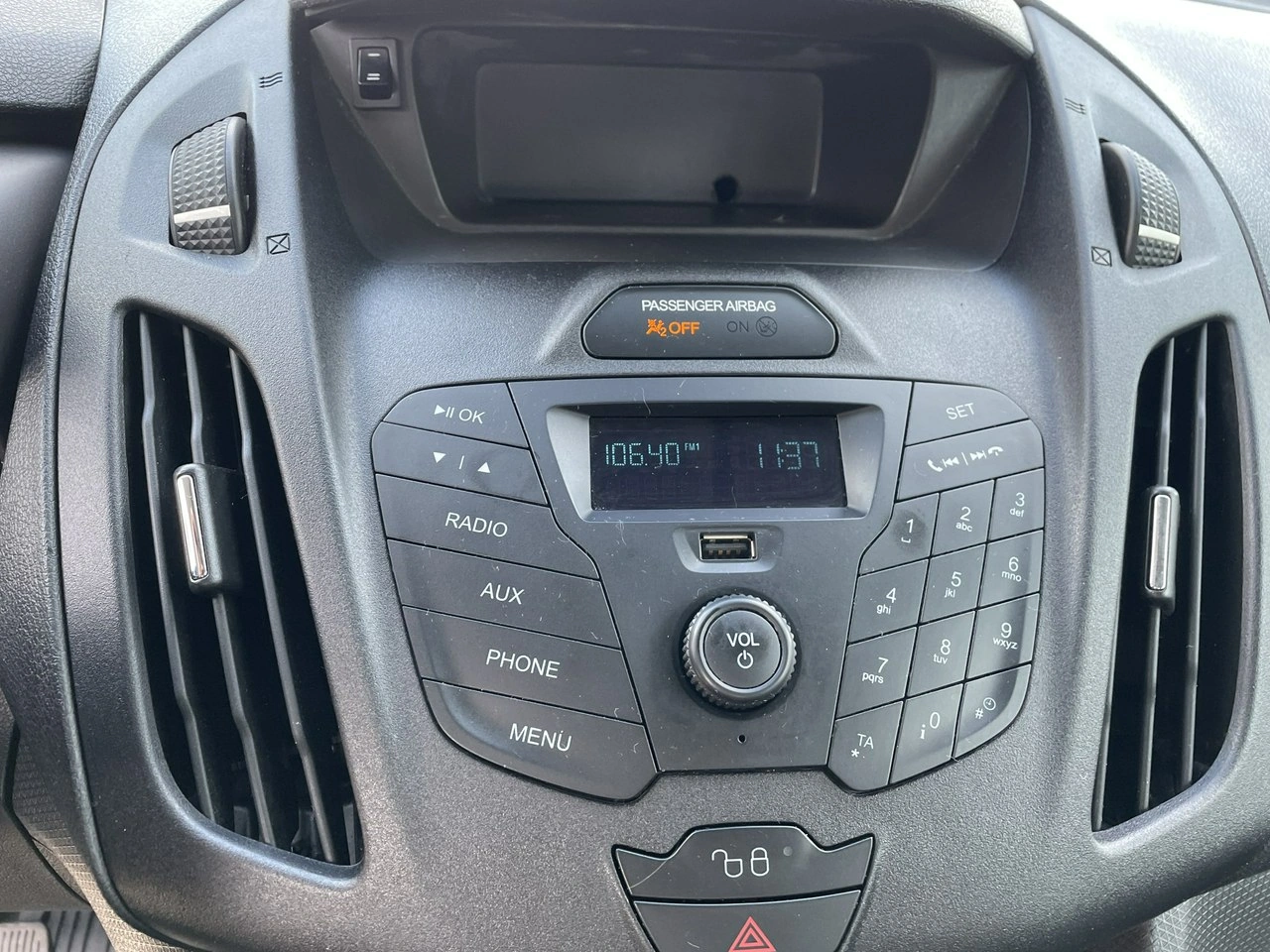 Ford Tourneo Connect - Zdjęcie 18