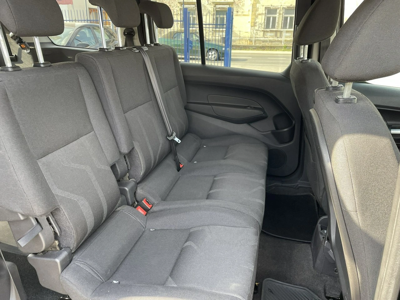 Ford Tourneo Connect - Zdjęcie 24