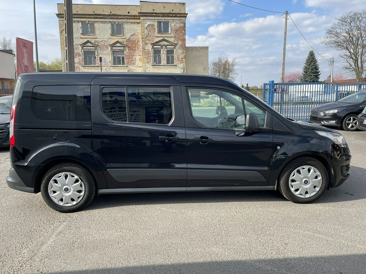 Ford Tourneo Connect - Zdjęcie 28