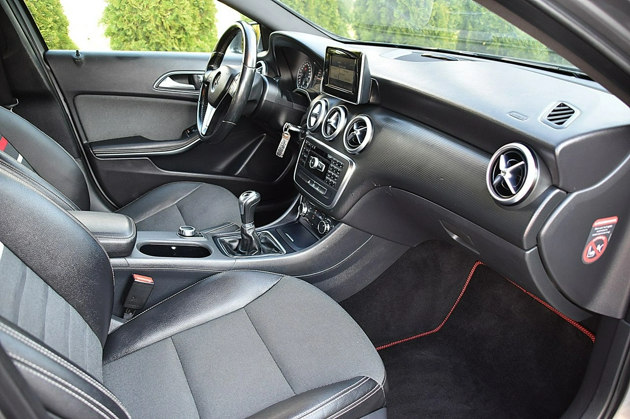 Mercedes A 180 - Zdjęcie 13