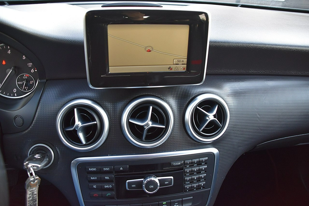 Mercedes A 180 - Zdjęcie 14