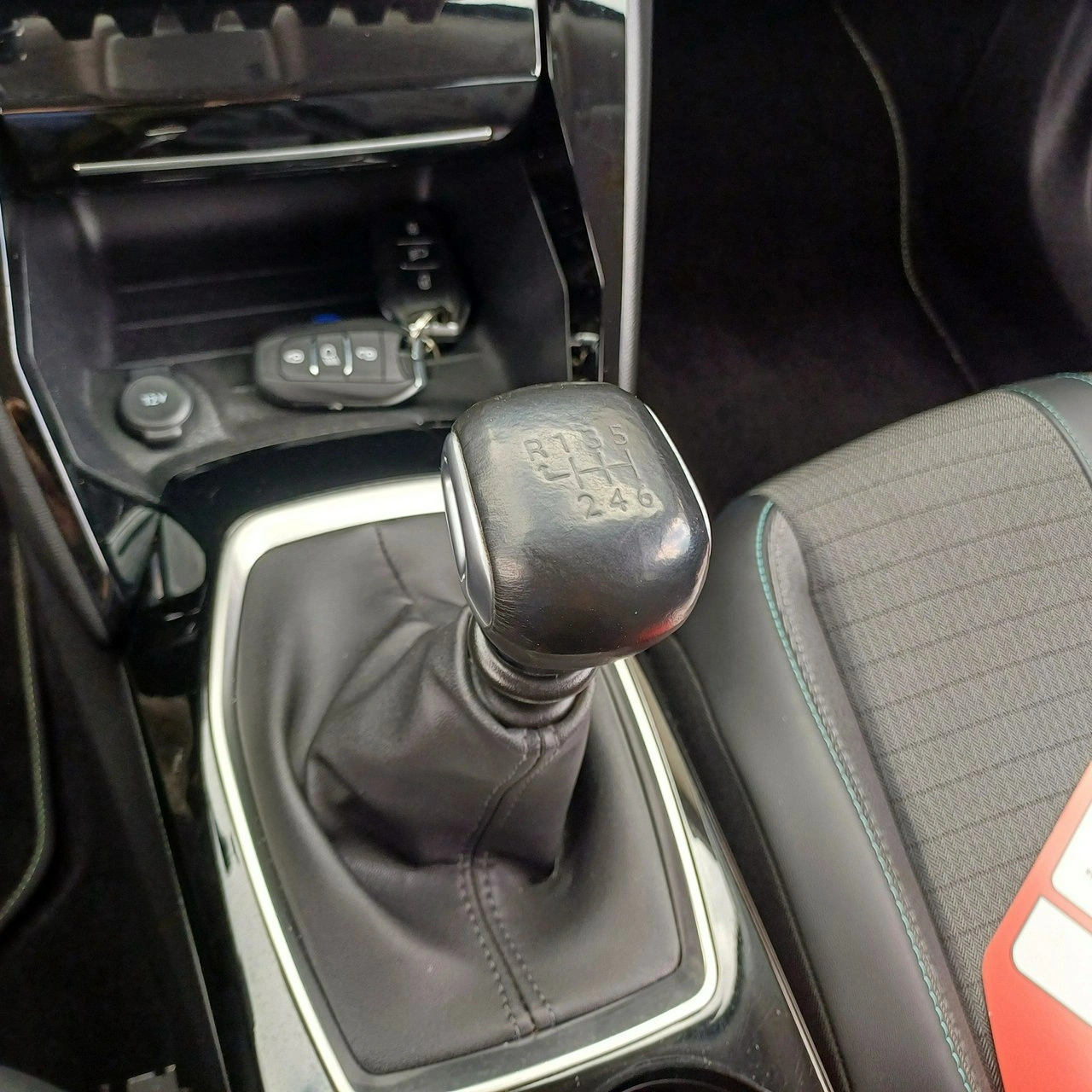 Peugeot 2008 - Zdjęcie 15