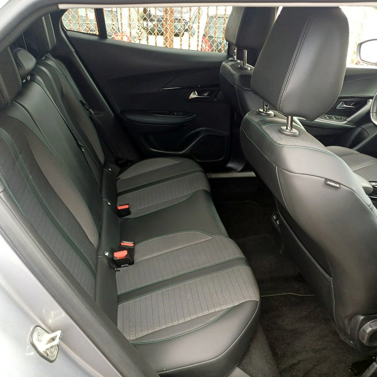 Peugeot 2008 - Zdjęcie 8