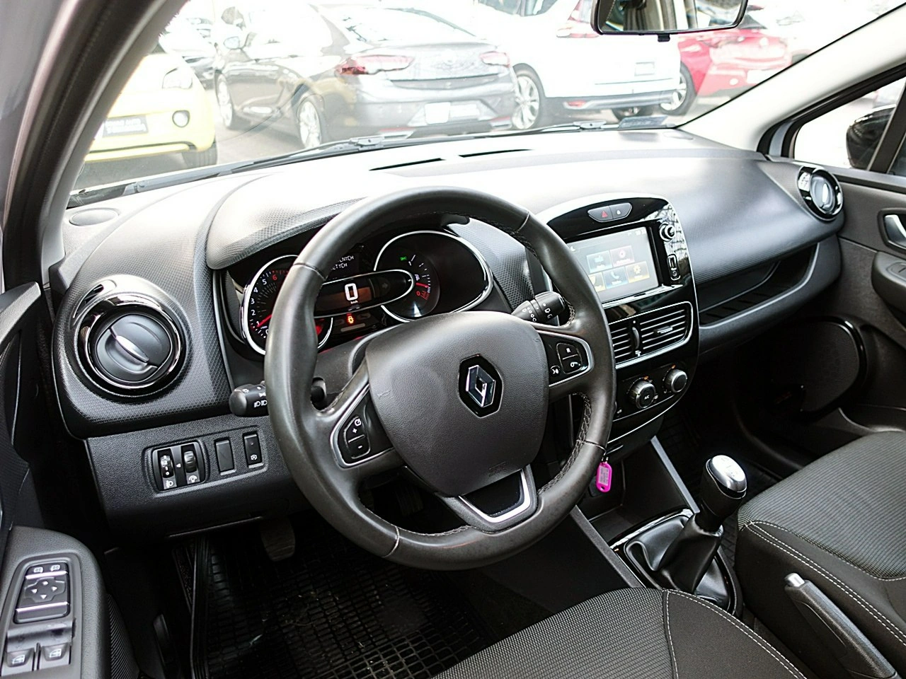 Renault Clio - Zdjęcie 15