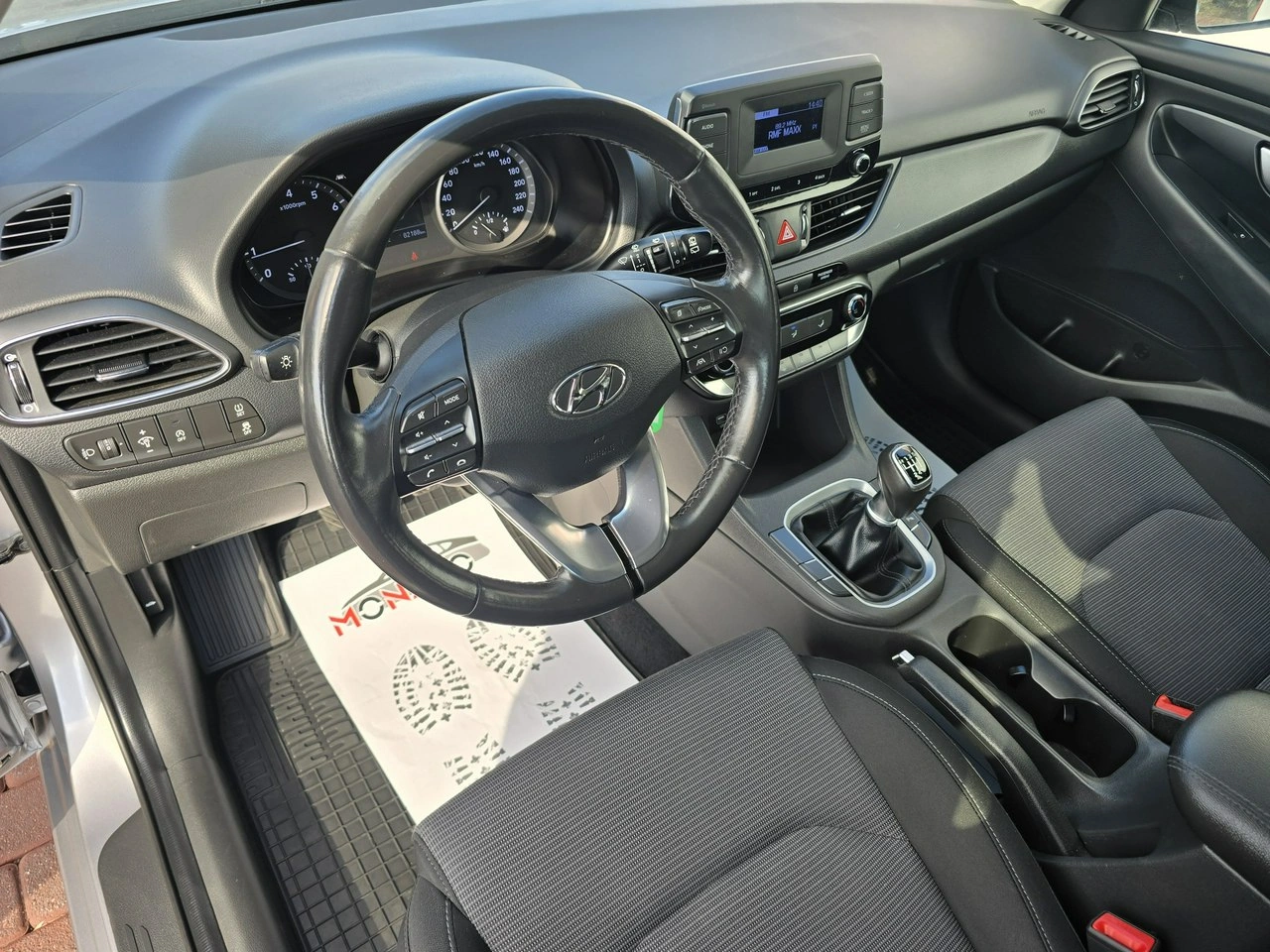 Hyundai i30 - Zdjęcie 12