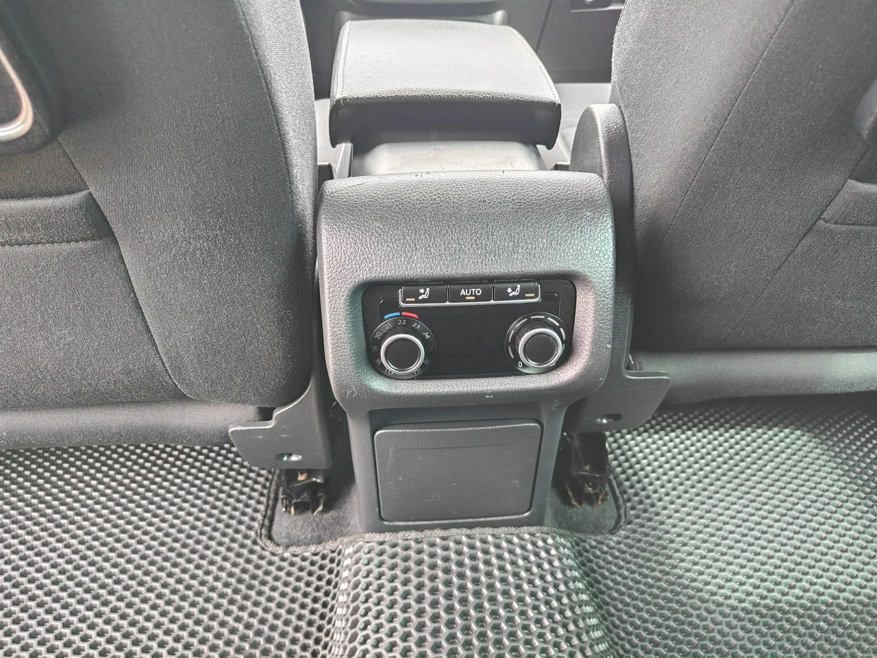 Volkswagen Sharan - Zdjęcie 25