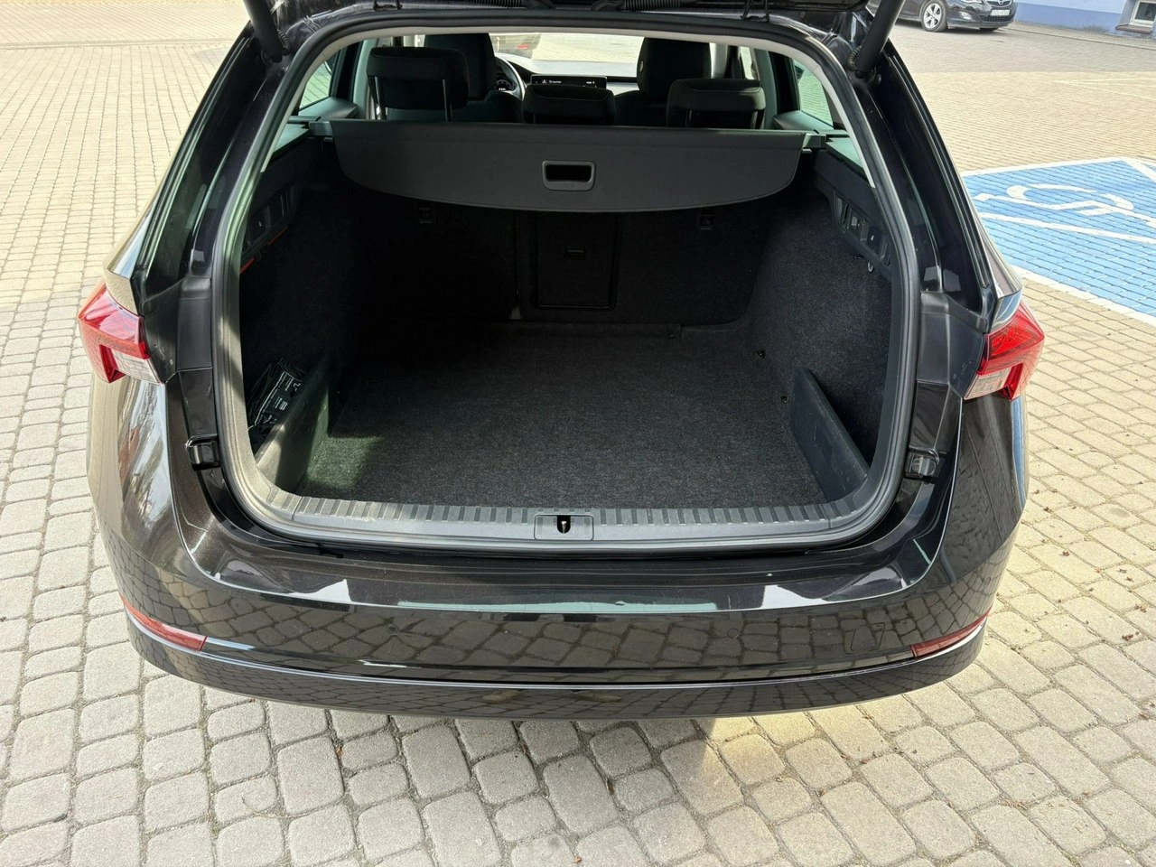 Skoda Octavia - Zdjęcie 10