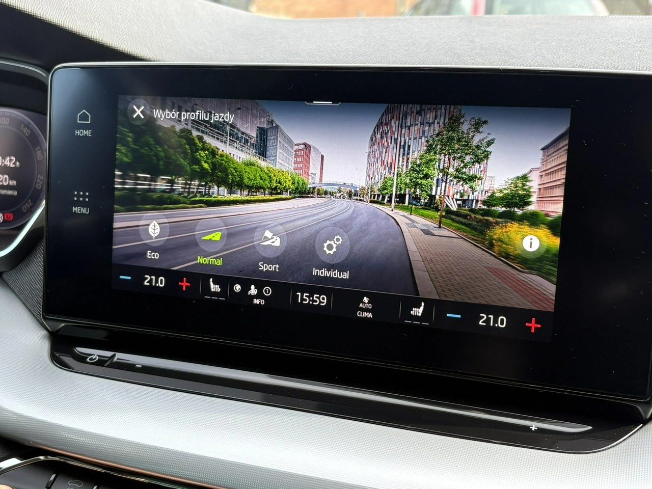 Skoda Octavia - Zdjęcie 21