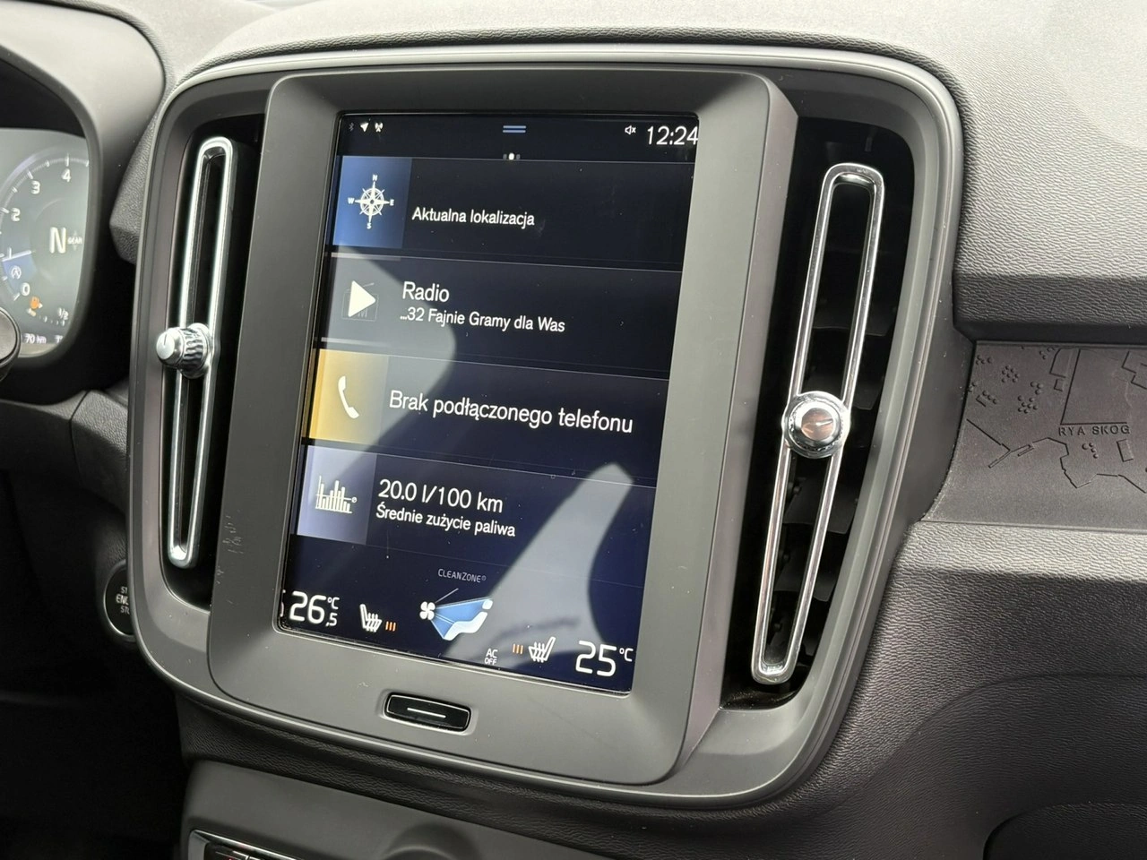 Volvo XC 40 - Zdjęcie 15