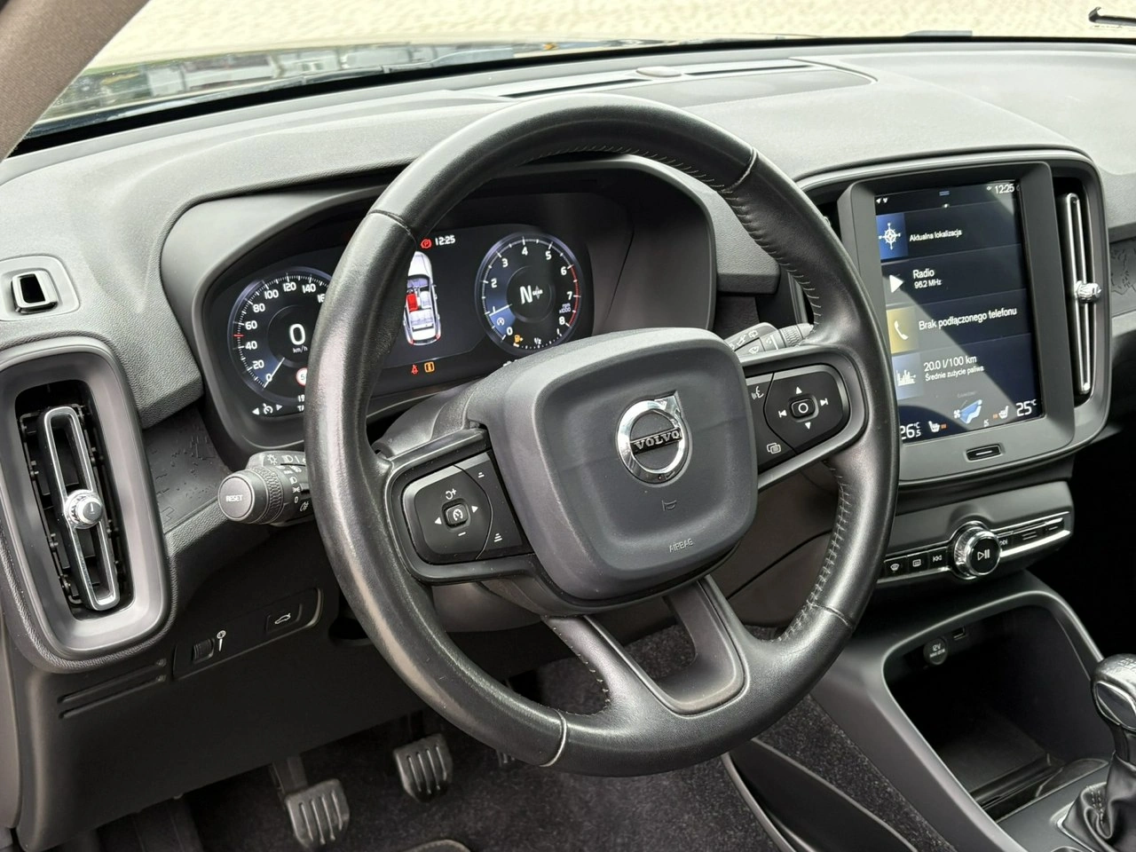 Volvo XC 40 - Zdjęcie 19