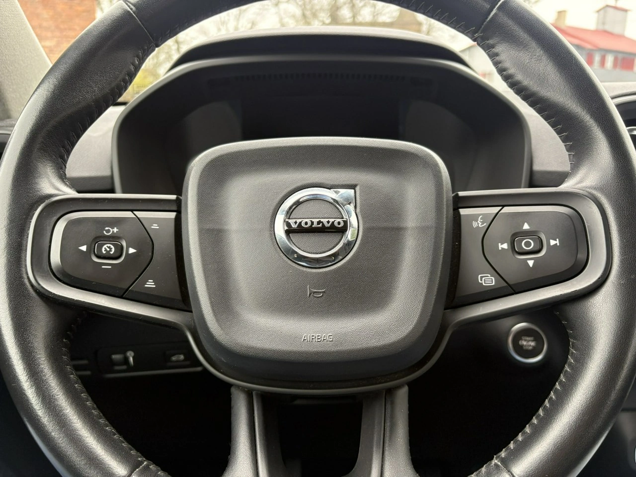 Volvo XC 40 - Zdjęcie 21