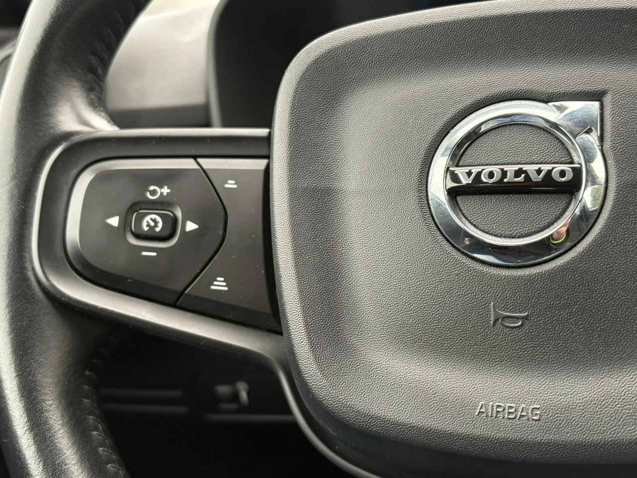 Volvo XC 40 - Zdjęcie 22