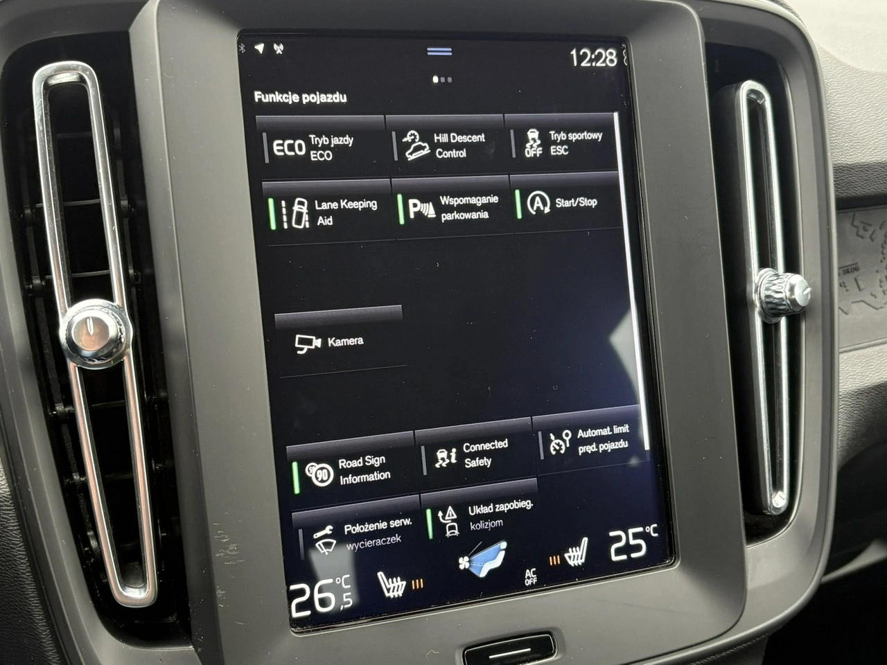 Volvo XC 40 - Zdjęcie 27