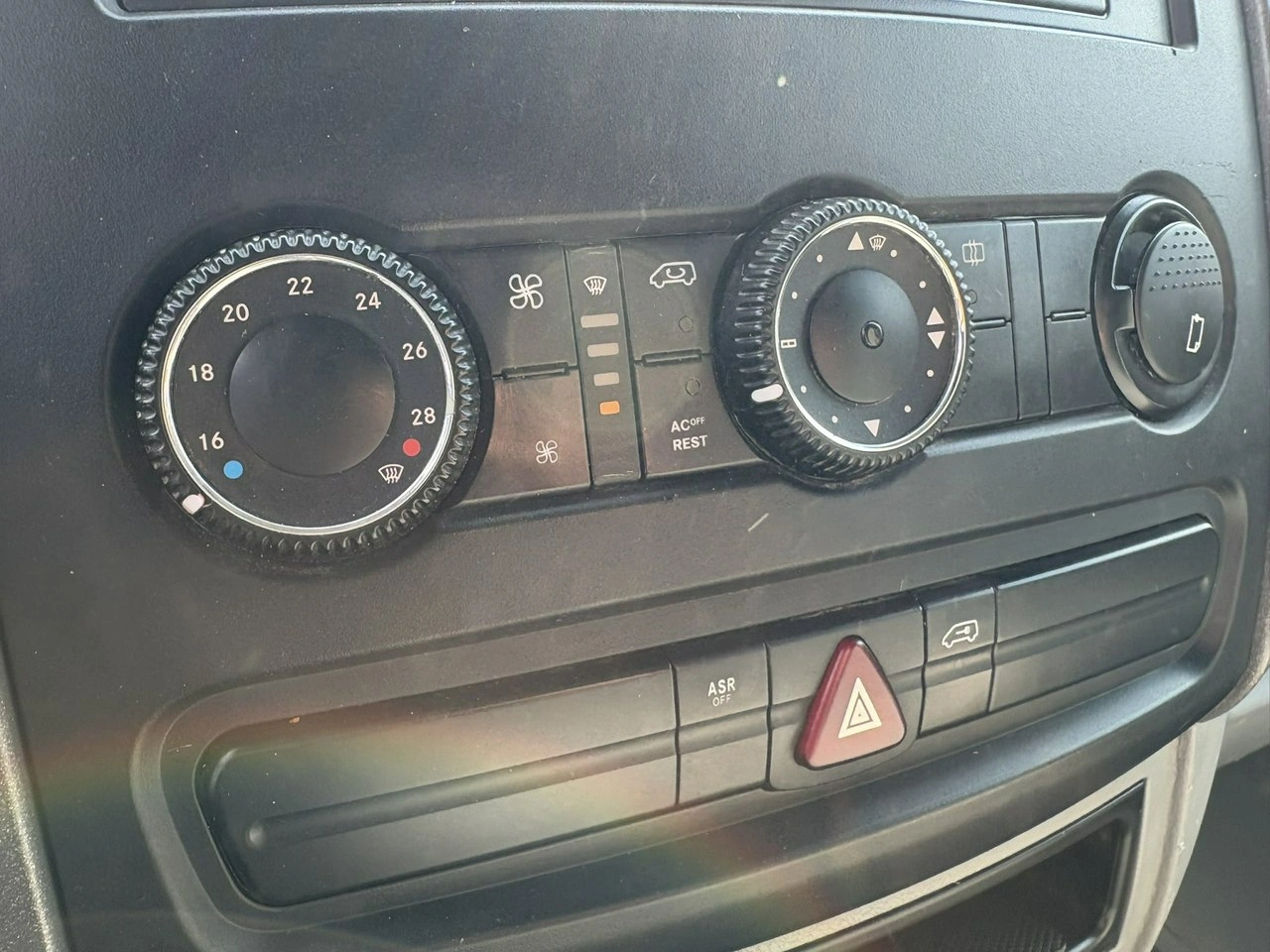 Volkswagen Crafter - Zdjęcie 11