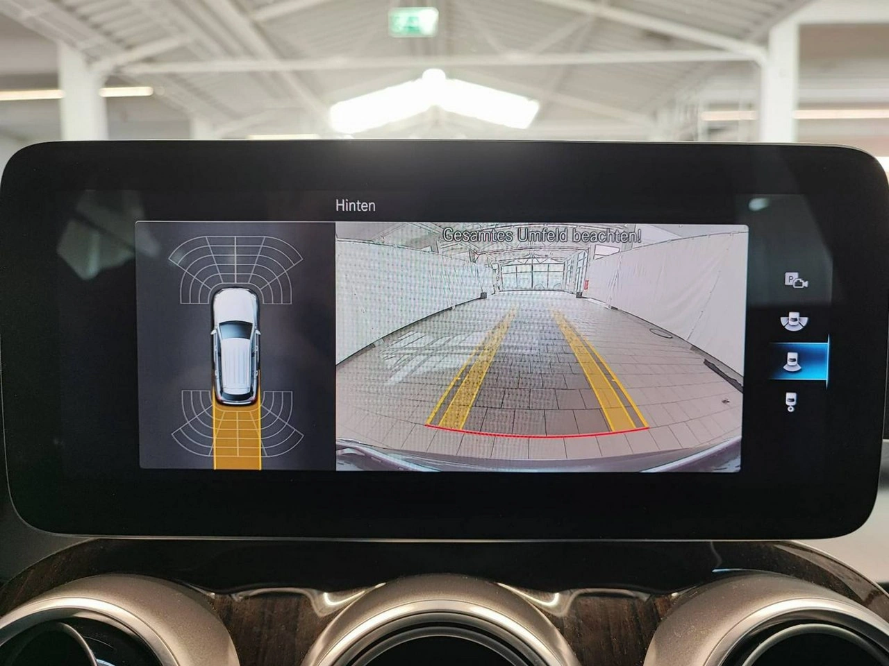 Mercedes GLC 300 - Zdjęcie 9