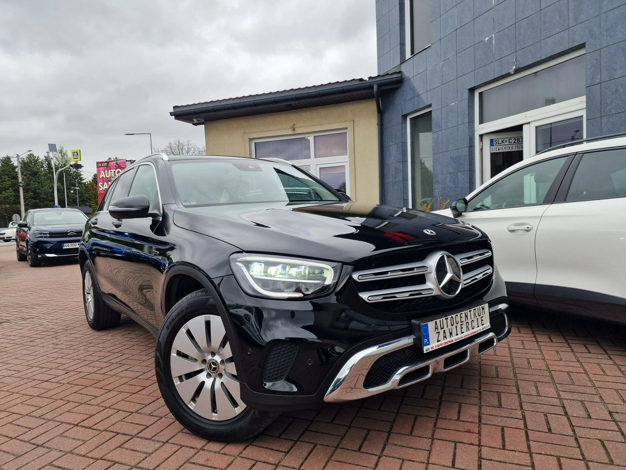 Mercedes GLC 300 - Zdjęcie 11