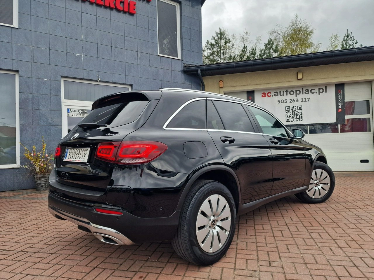 Mercedes GLC 300 - Zdjęcie 15