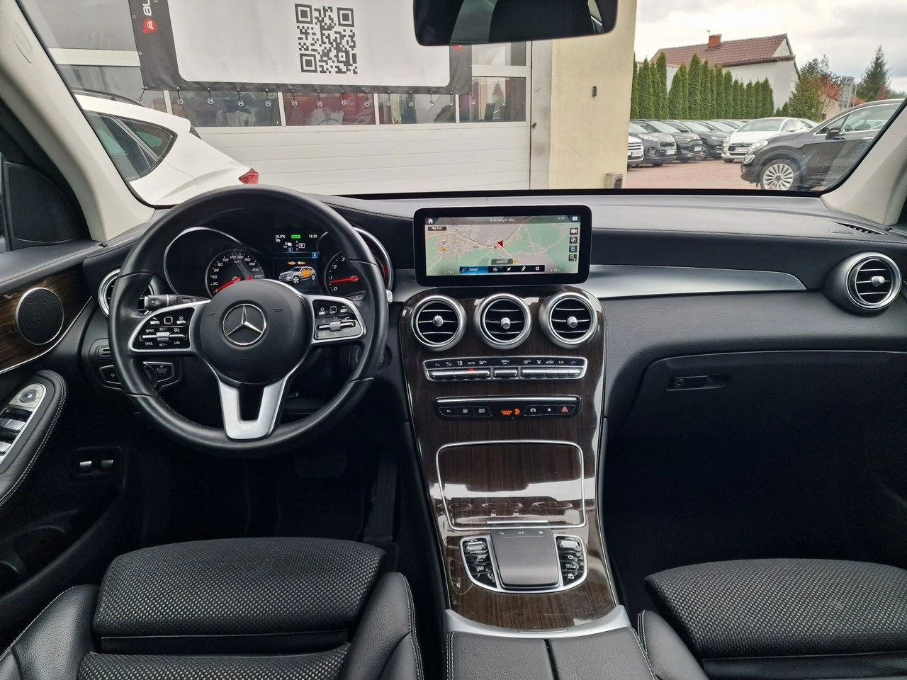 Mercedes GLC 300 - Zdjęcie 17