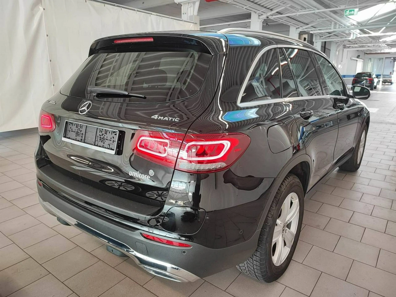 Mercedes GLC 300 - Zdjęcie 3