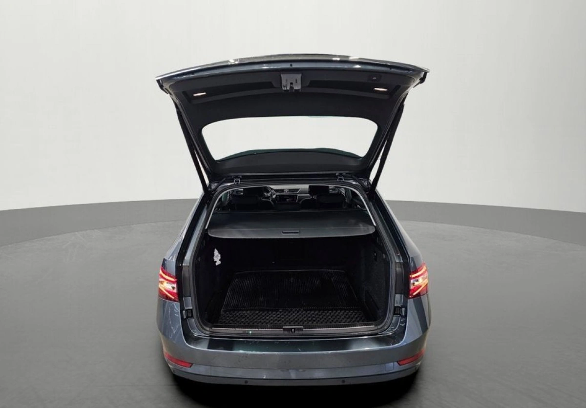 Skoda Superb - Zdjęcie 7