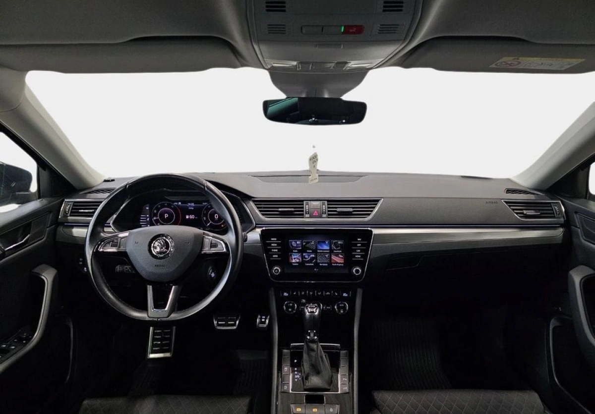 Skoda Superb - Zdjęcie 10