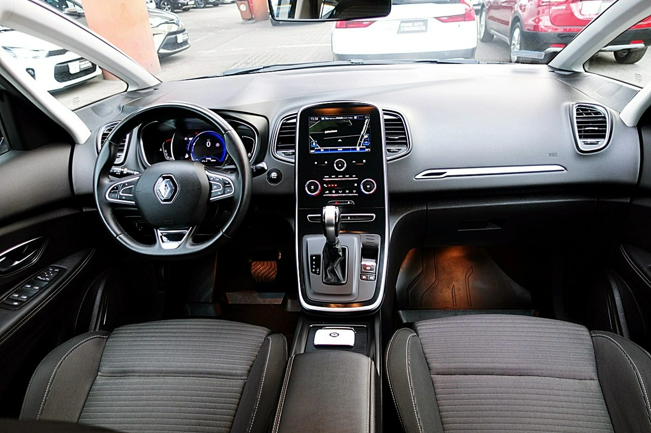 Renault Grand Scenic - Zdjęcie 12
