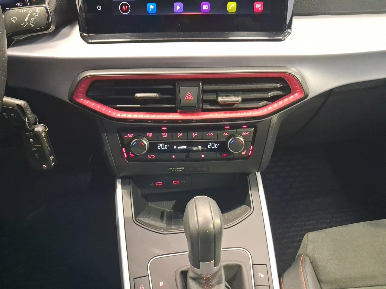 Seat Arona - Zdjęcie 19