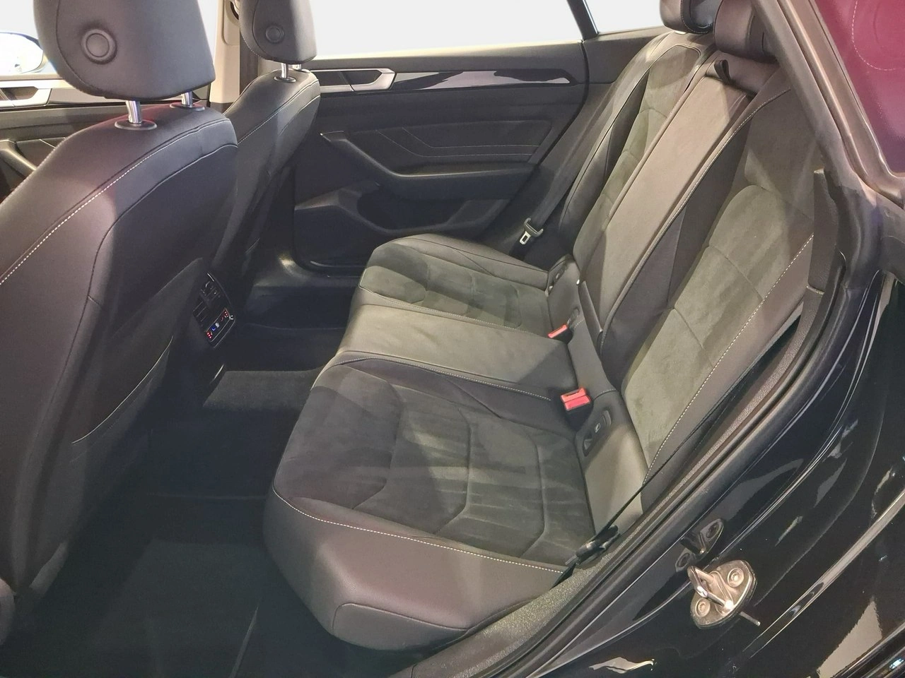 Volkswagen Arteon - Zdjęcie 9