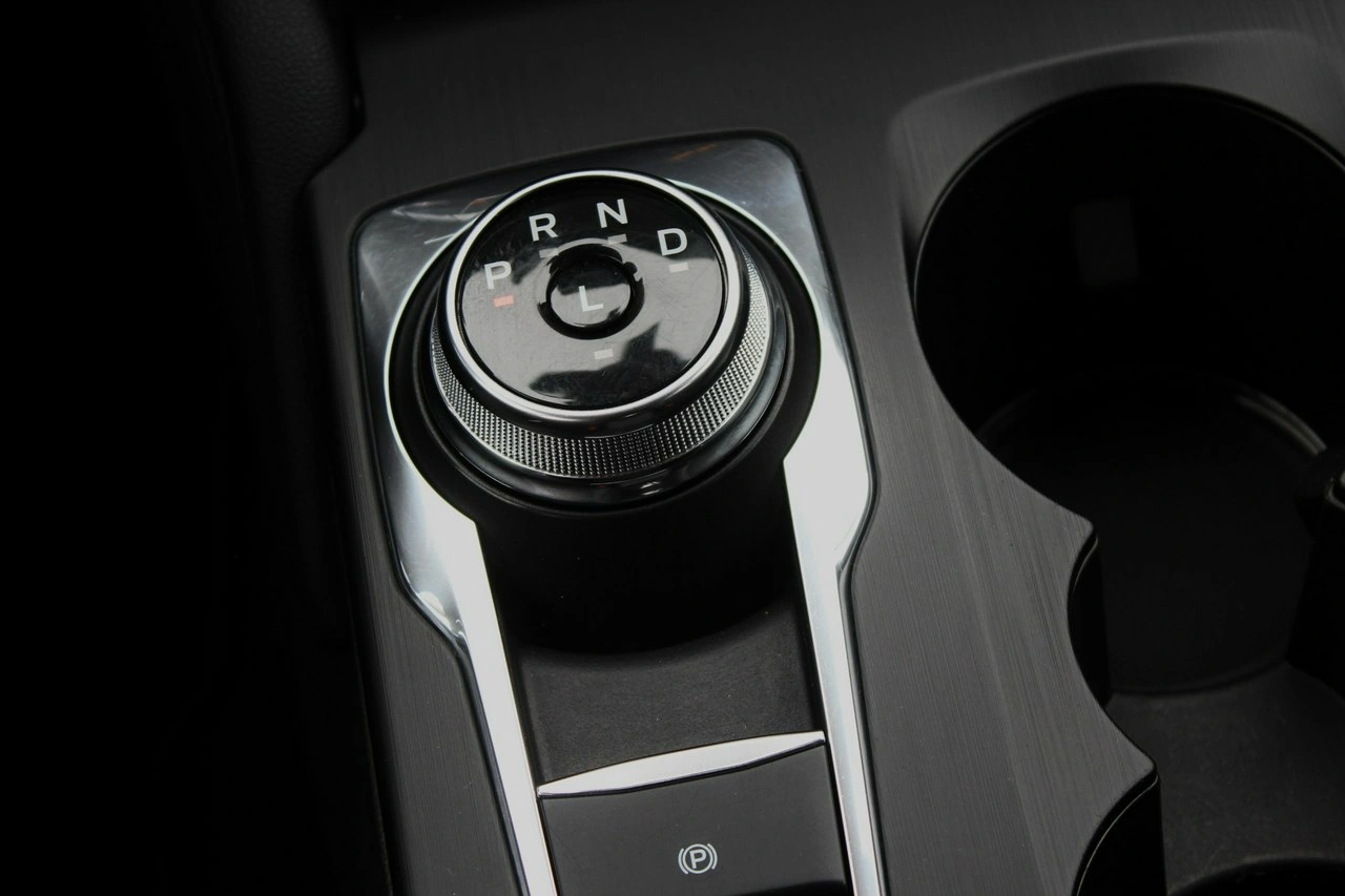 Ford Kuga - Zdjęcie 15