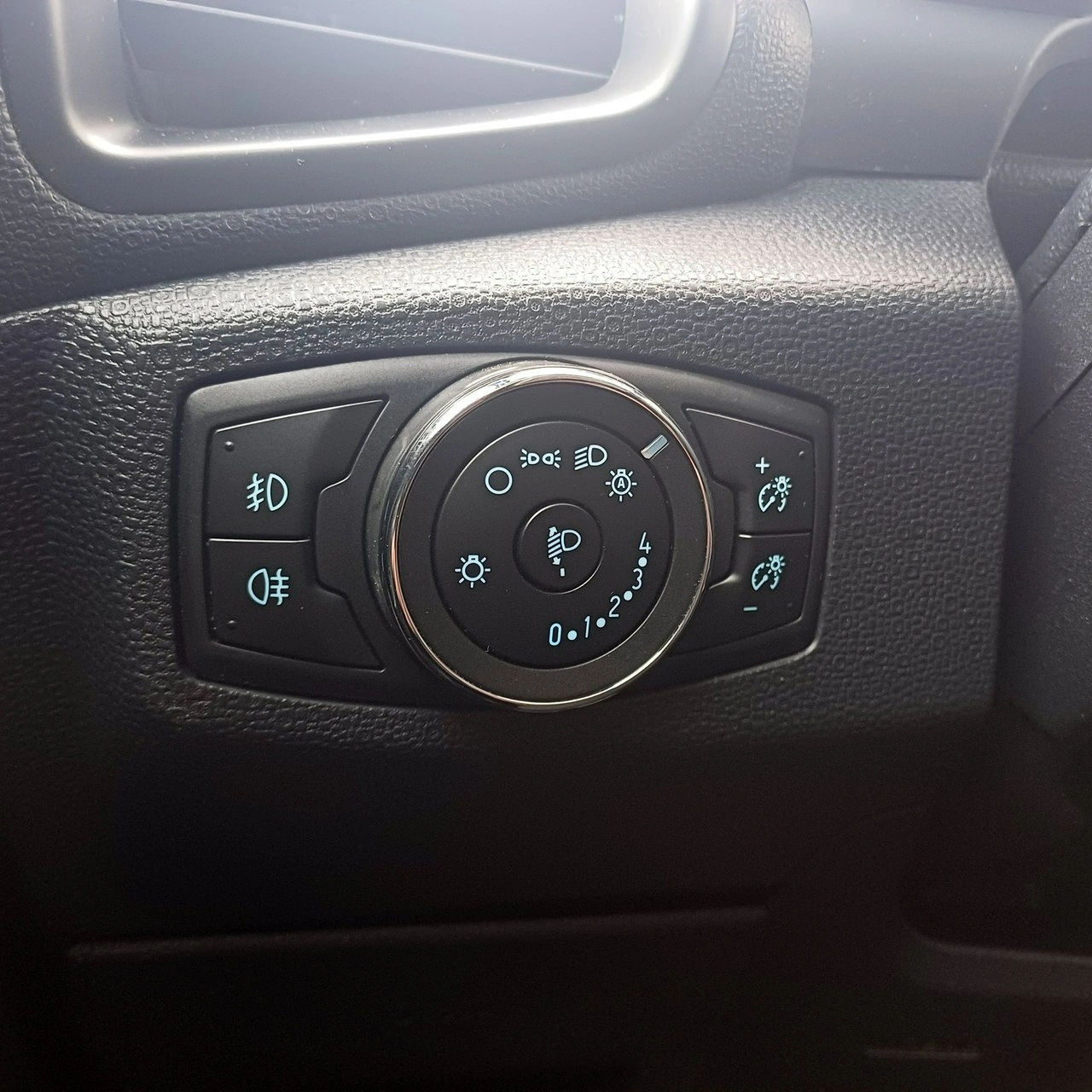 Ford EcoSport - Zdjęcie 25