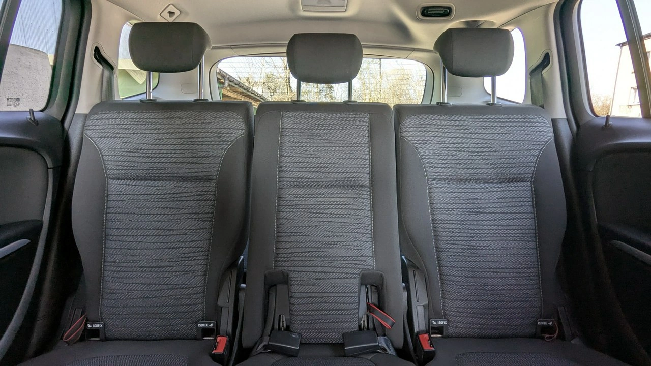 Opel Zafira - Zdjęcie 14