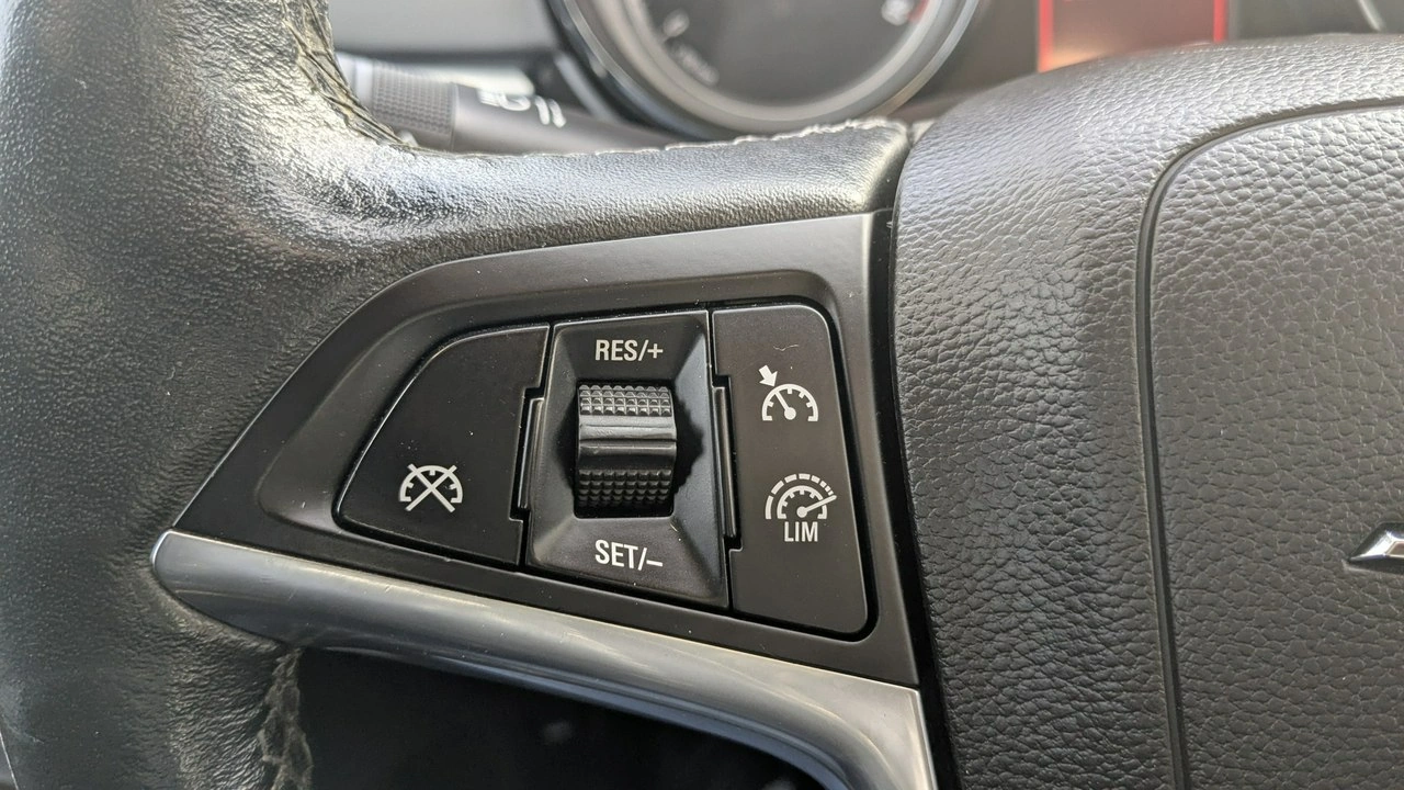 Opel Zafira - Zdjęcie 22