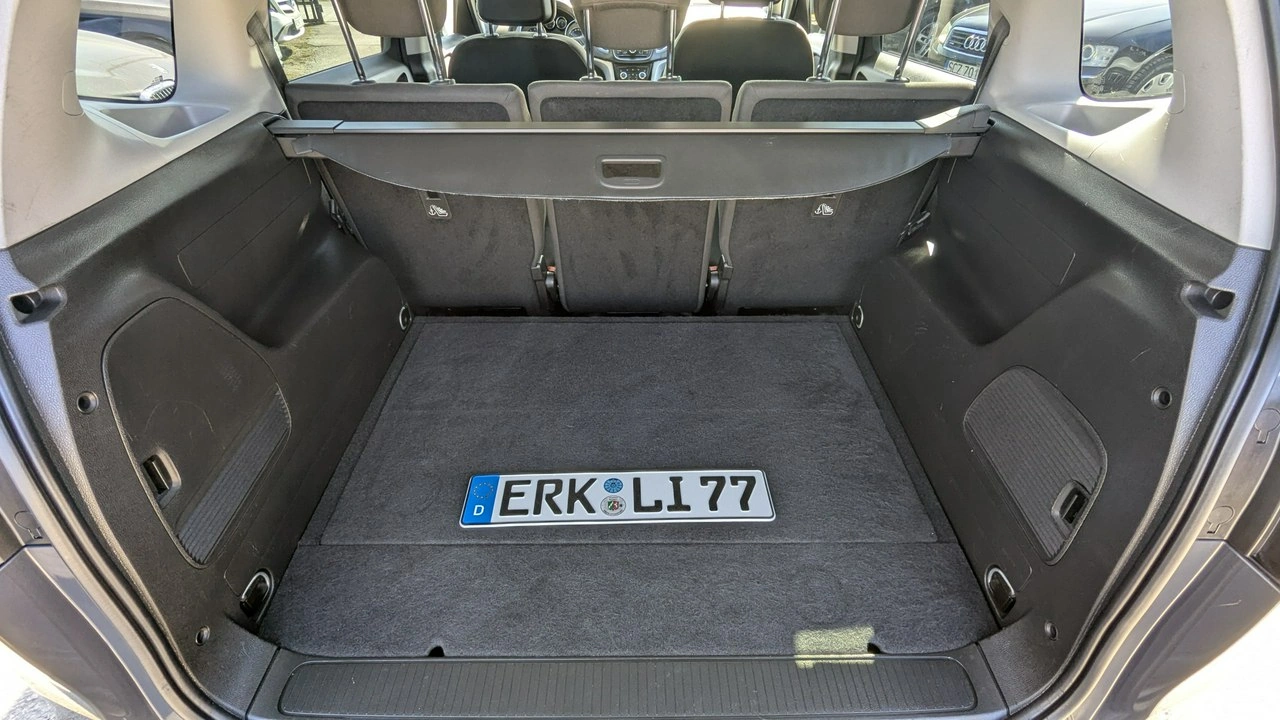 Opel Zafira - Zdjęcie 33