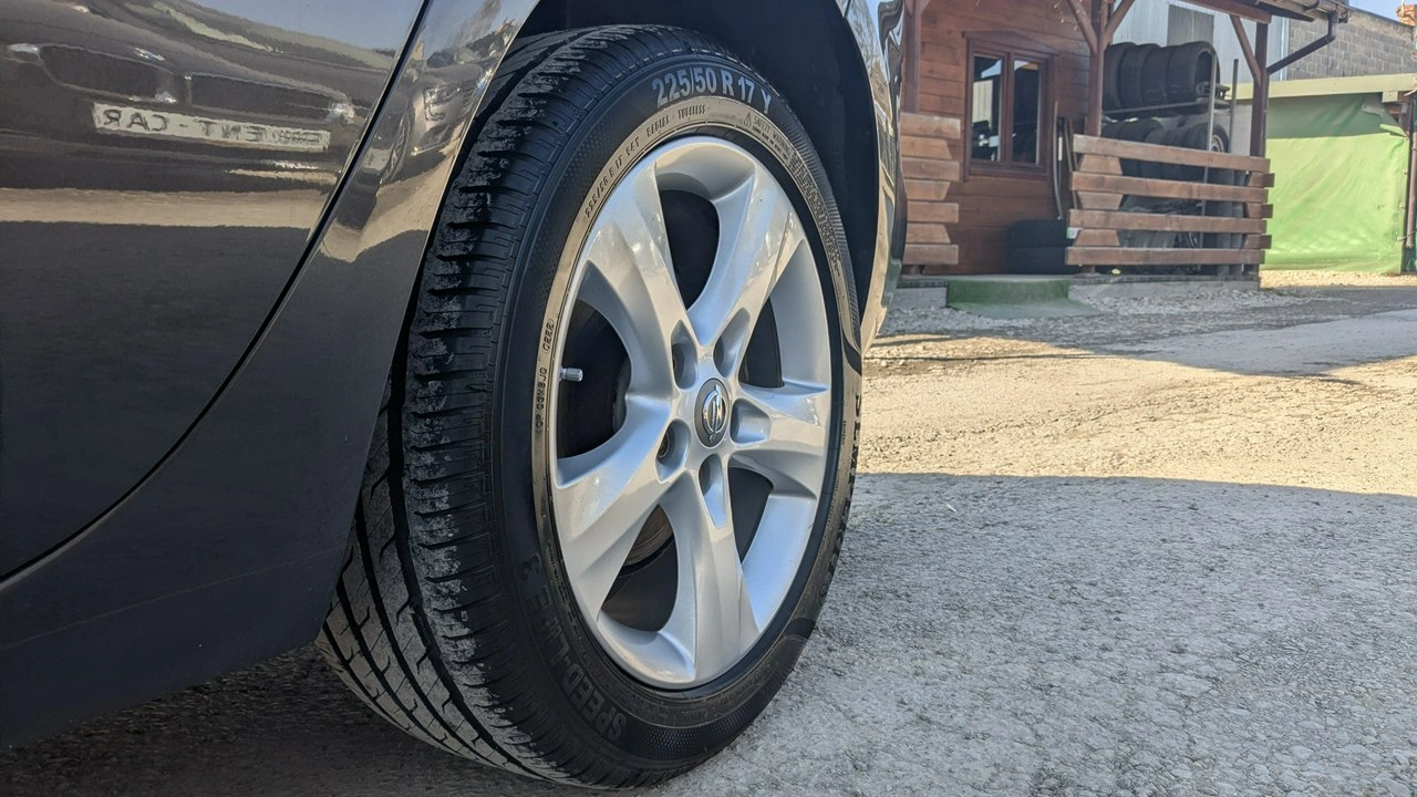 Opel Zafira - Zdjęcie 36