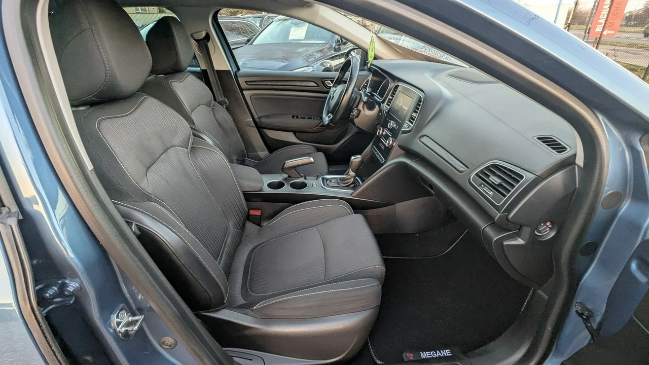Renault Megane - Zdjęcie 17