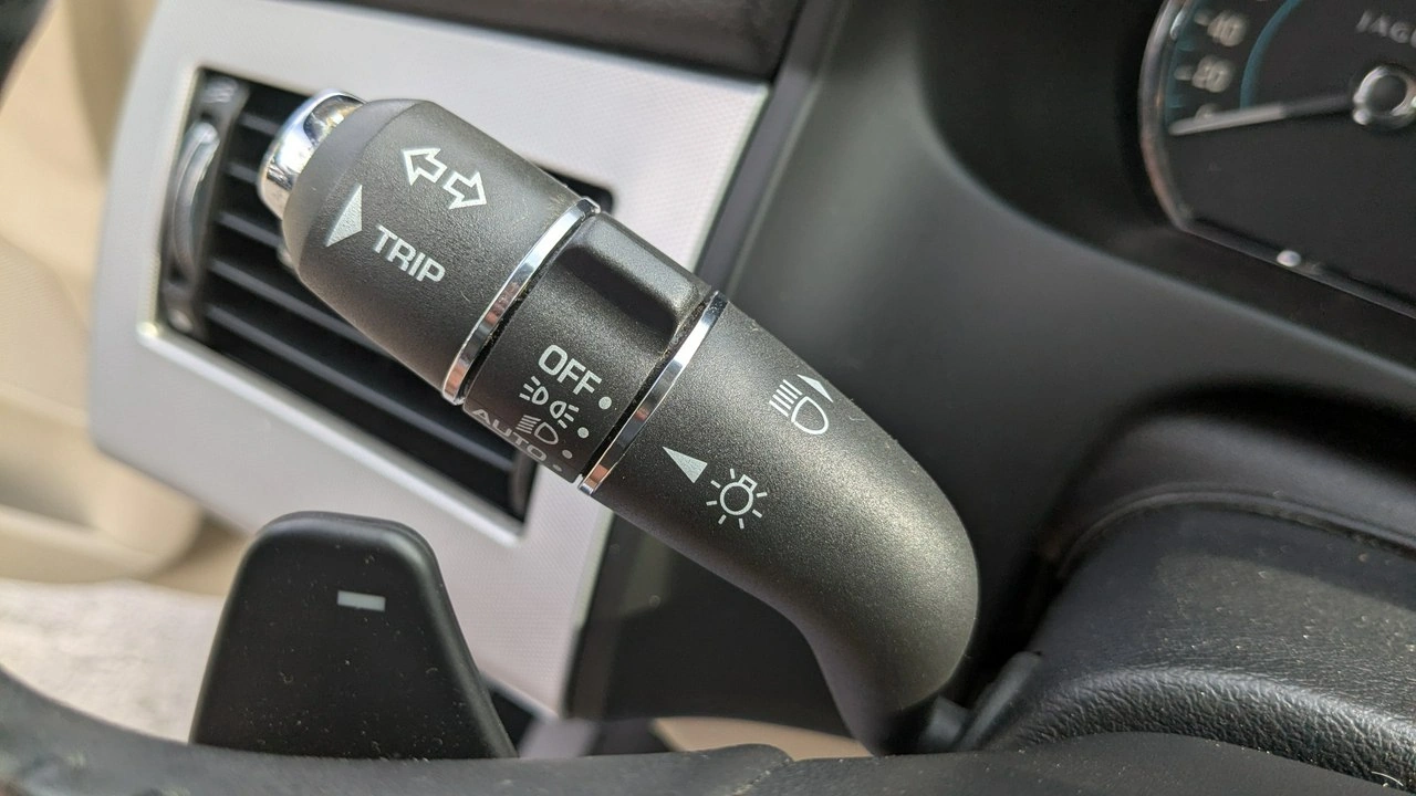 Jaguar XF - Zdjęcie 21