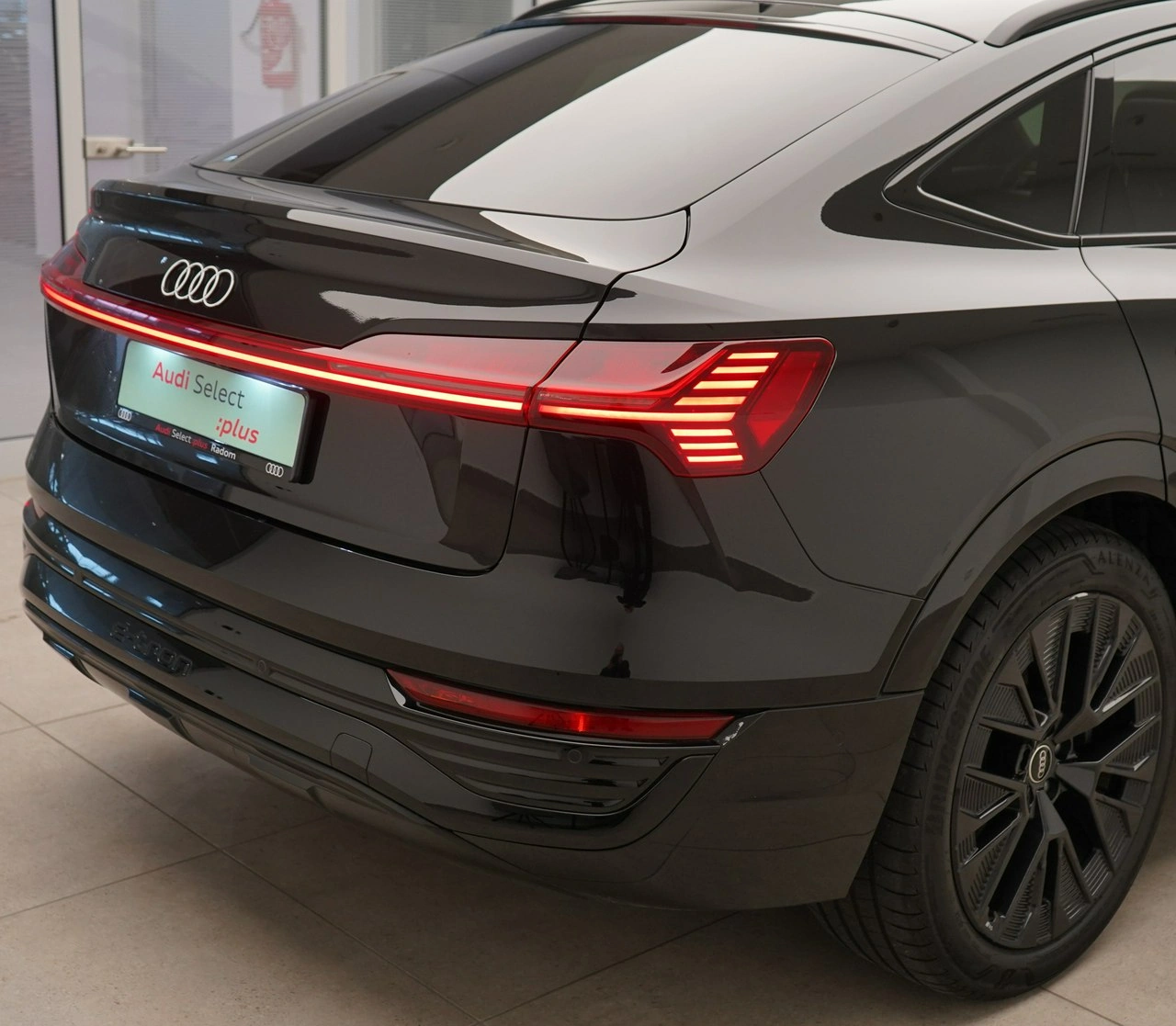 Audi Q8 e-tron - Zdjęcie 8