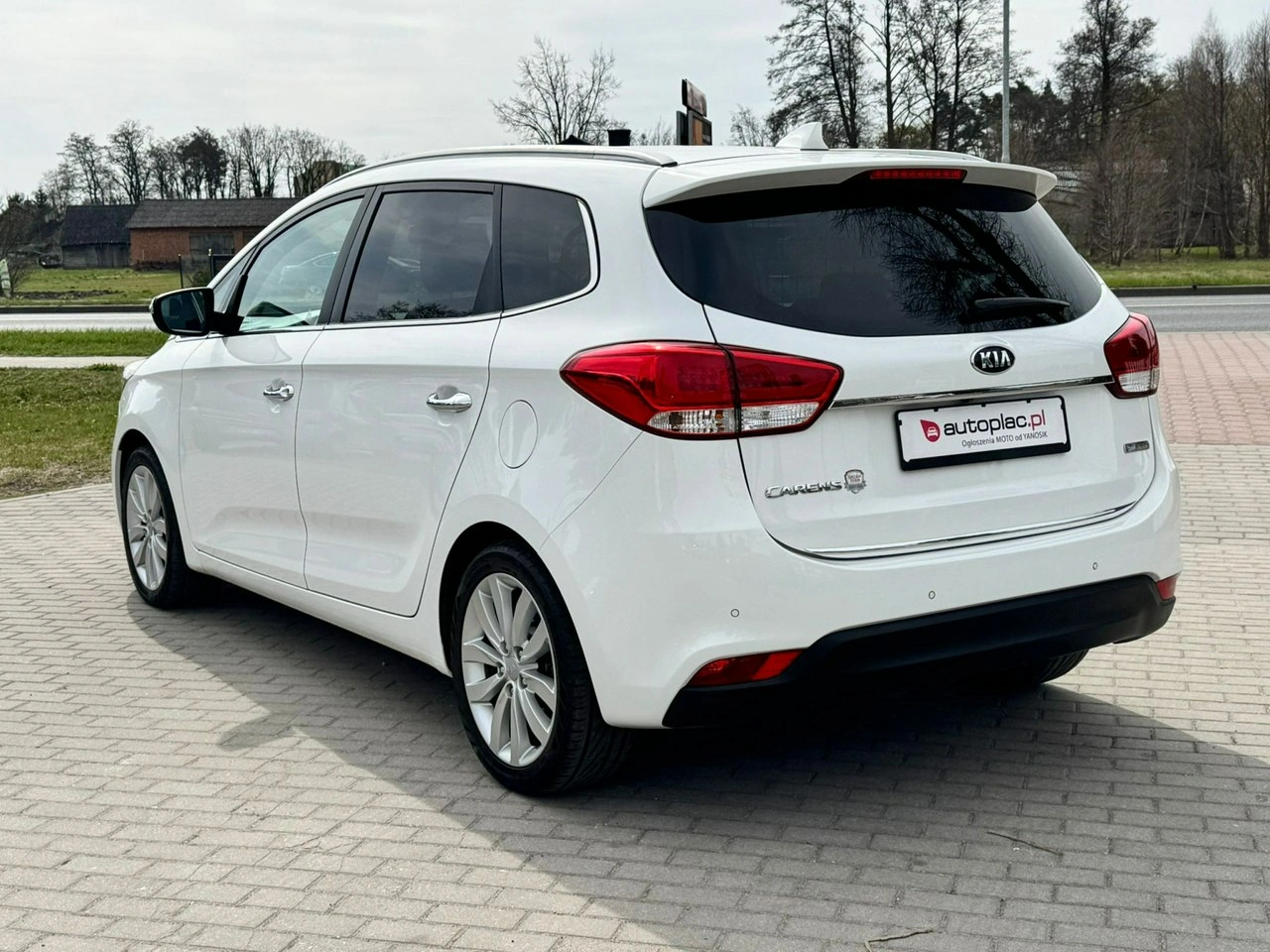 Kia Carens - Zdjęcie 10