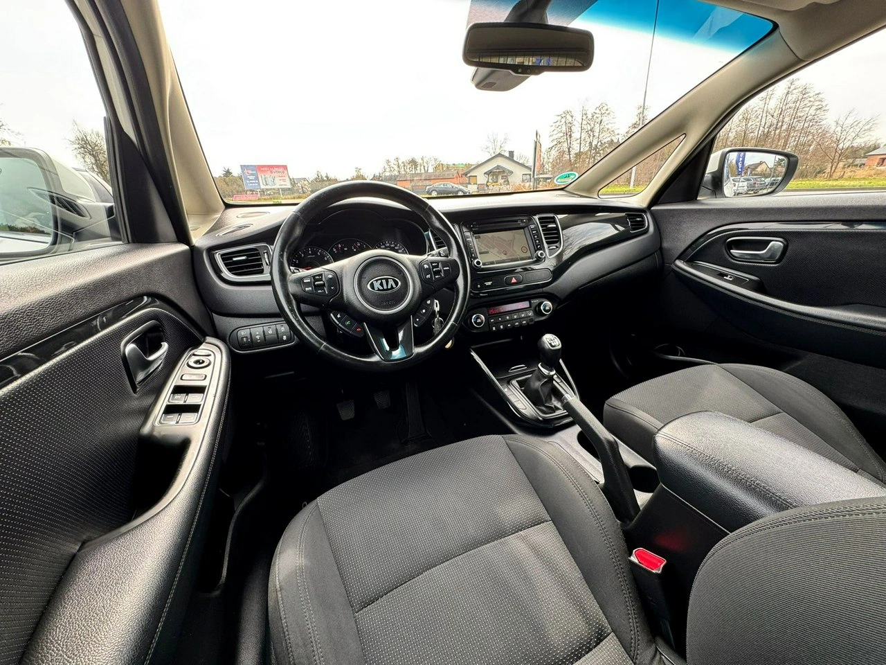 Kia Carens - Zdjęcie 21