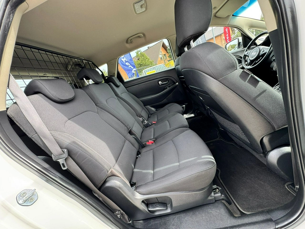 Kia Carens - Zdjęcie 25