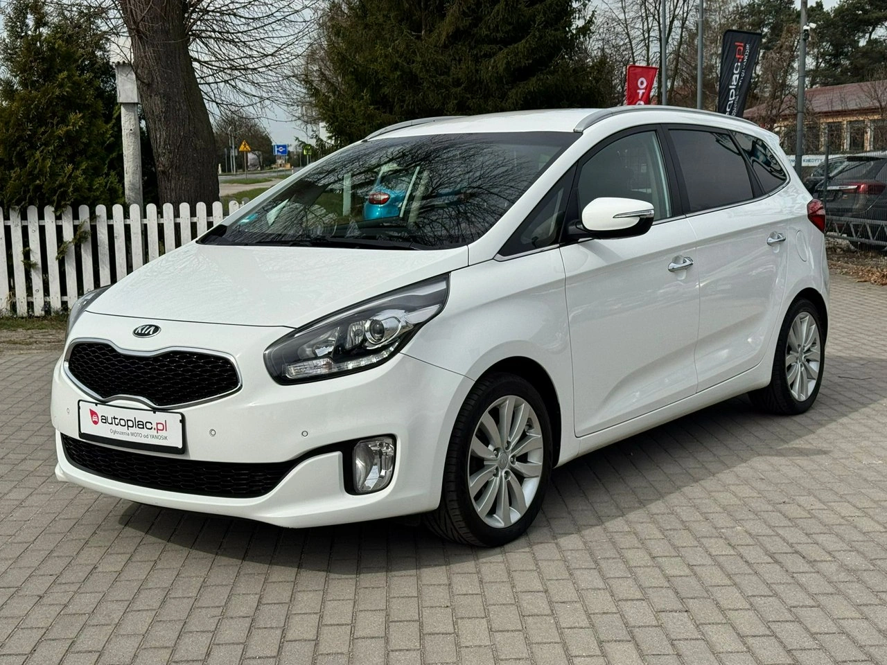 Kia Carens - Zdjęcie 8