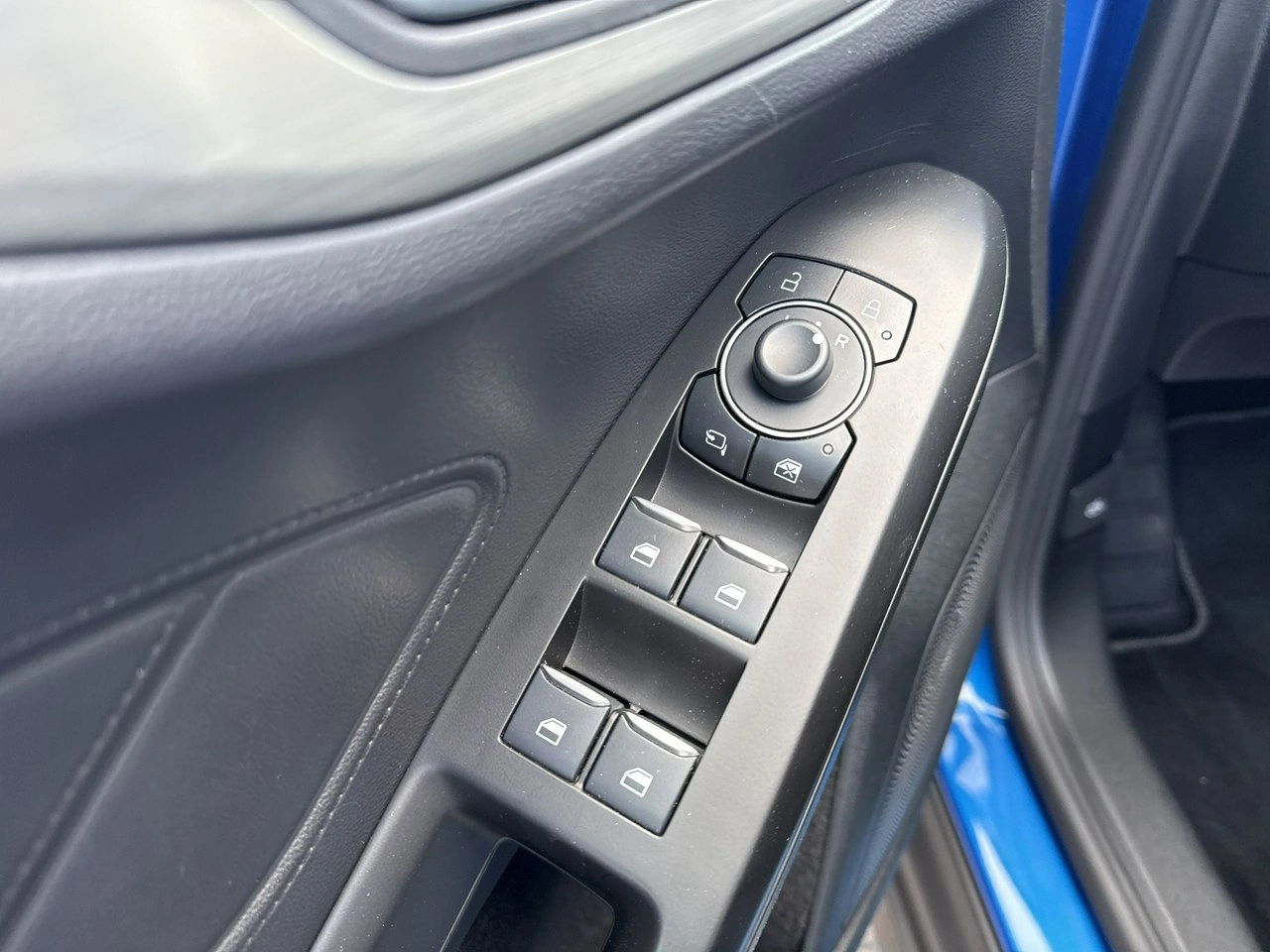 Ford Focus - Zdjęcie 23