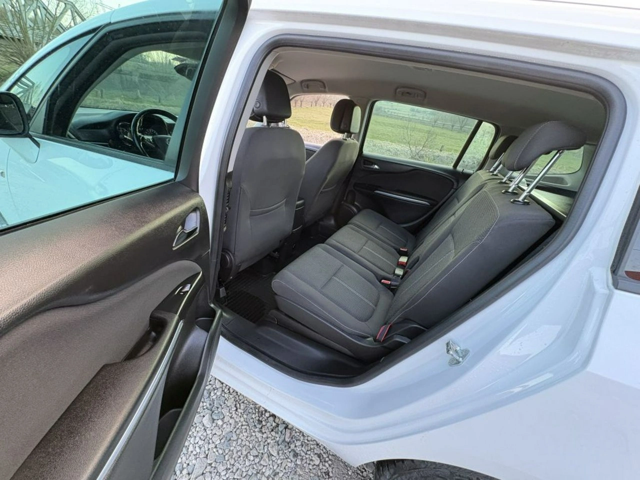 Opel Zafira - Zdjęcie 13